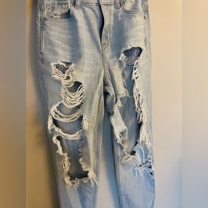 American Eagle Mom Jean